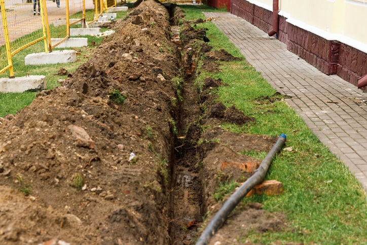 French Drain vs. Swale